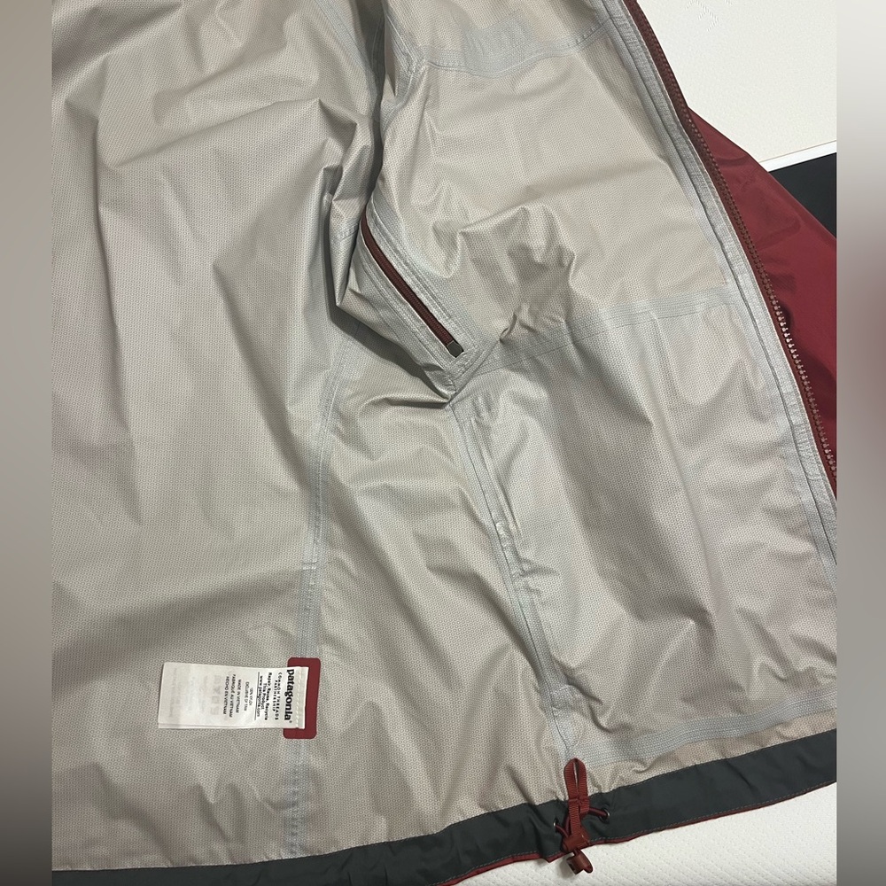 Patagonia Women's Rain Jacket - Picture 10 of 11